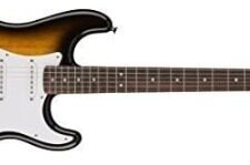 Fender - Squier Bullet Stratocaster Guitarra eléctrica – cola dura – diapasón de madera de palisandro.